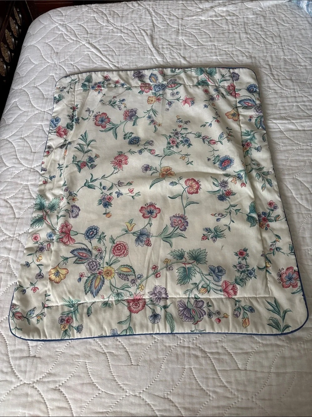 Vintage Laura Ashley pillow Shams 2 pc
